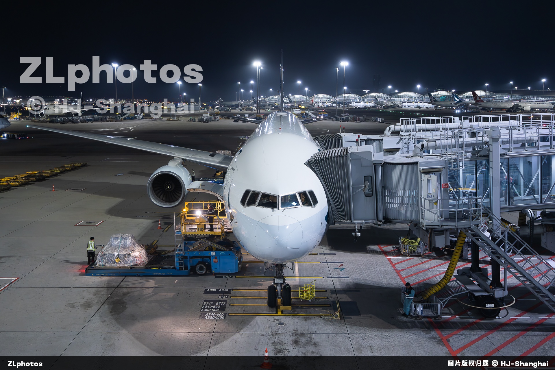 CX777